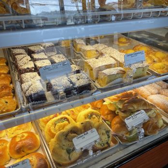 Liliha Bakery - Pastries - Bakeries Near Me - Honolulu, Hawaii