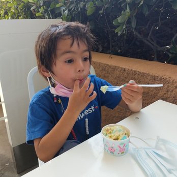 Claremont Cones Ice Cream - Five year old child eating ice cream - Ice Cream & Frozen Yogurt Near Me - Claremont, California Claremont Cones Ice Cream - Five year old child eating ice cream - Ice Cream & Frozen Yogurt Near Me - Claremont, California