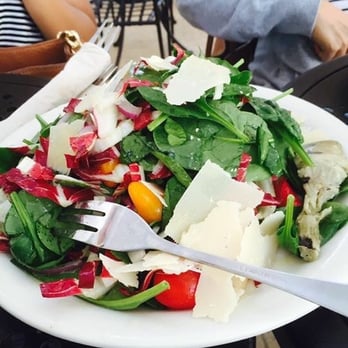 Urth Caffe - Coffee & Tea Near Me - Laguna Beach, California