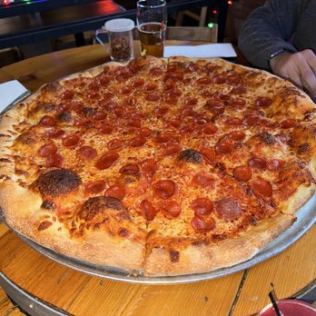 Camp Colvos Brewing - Tacoma - Pizza Near Me - Tacoma, Washington