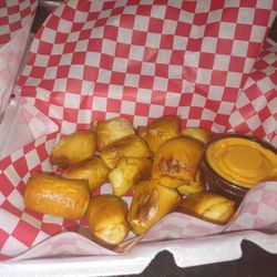 Pretzel bites