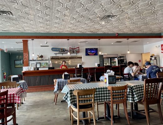 Gus's World Famous Fried Chicken by null