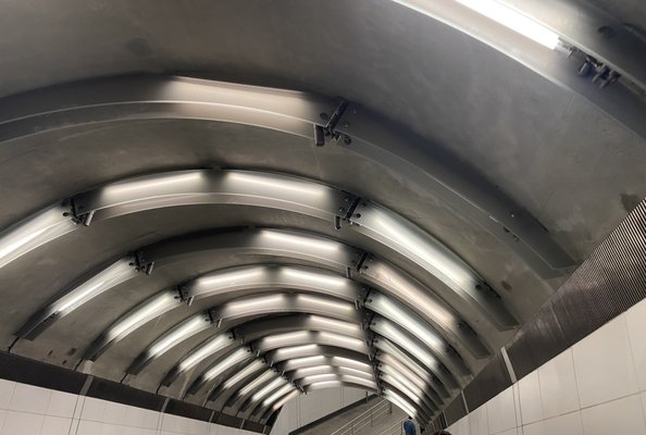 86 St by null