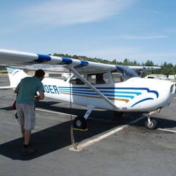 Springfield Flying Service - One of their 1999 172's