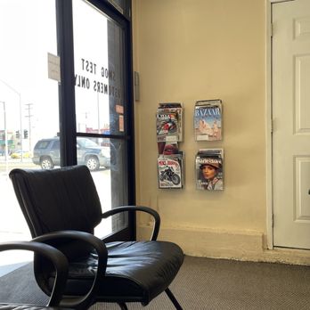 A & A Smog Away - Waiting room - Smog Check Stations Near Me - Lomita, California