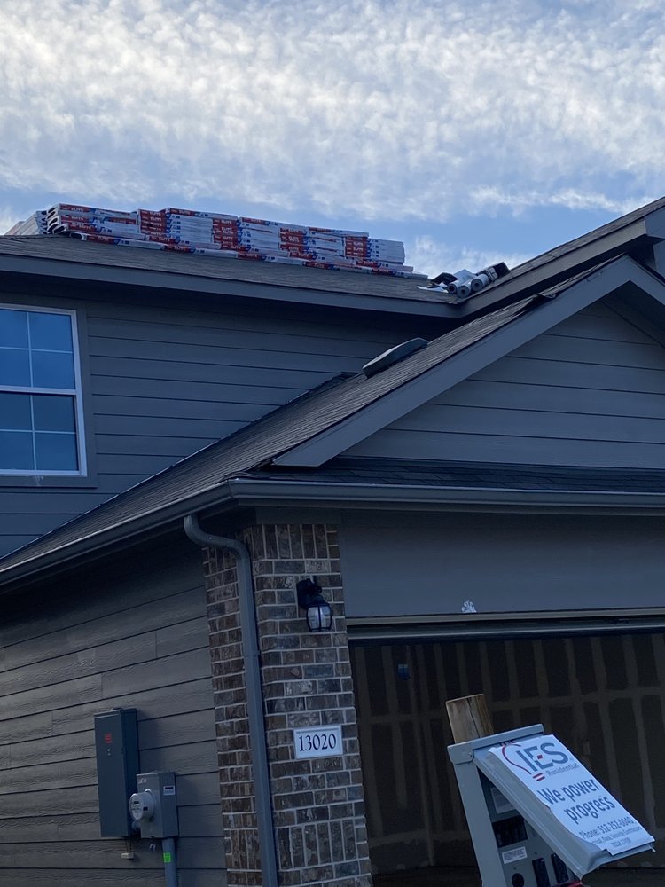 Slide of Roofing Specialist