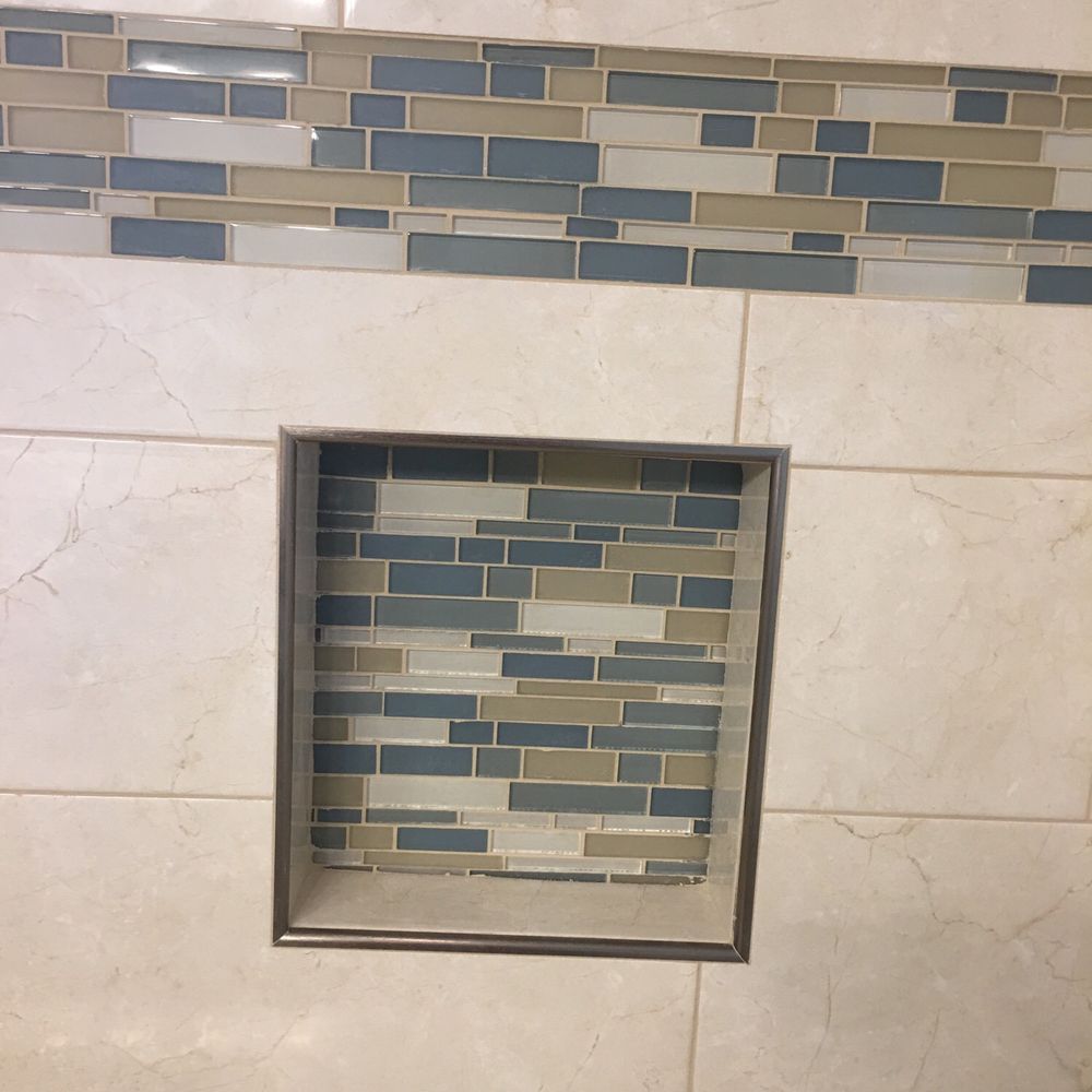 Bathtub cubby