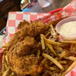 Sportsman's Grille & Billiards - Chicken tender basket