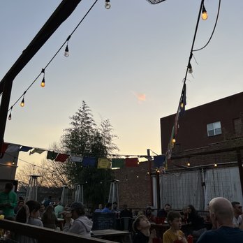 Basecamp Bar & Restaurant - outdoor patio area - Bars Near Me - Chattanooga, Tennessee