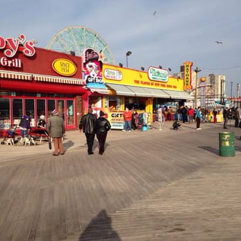 A Slice of Brooklyn Bus Tours - Coney Island Boardwalk - Bus Tours Near Me - Brooklyn, New York A Slice of Brooklyn Bus Tours - Coney Island Boardwalk - Bus Tours Near Me - Brooklyn, New York
