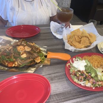 Los Mariachis - Parrillada Mexicana!!! Wow!!!! - Mexican Near Me - Morgantown, West Virginia Los Mariachis - Parrillada Mexicana!!! Wow!!!! - Mexican Near Me - Morgantown, West Virginia