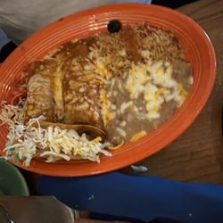 Pancho's - Chicken enchiladas