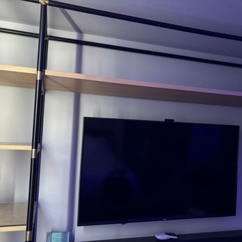 Mayumi - TV in room - Hotels Near Me - Culver City, California Mayumi - TV in room - Hotels Near Me - Culver City, California