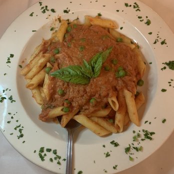 Rini's Restaurant & Wine Bar - Vegan Penne Ala Vodka w/ Peas - Italian Near Me - Elmsford, New York Rini's Restaurant & Wine Bar - Vegan Penne Ala Vodka w/ Peas - Italian Near Me - Elmsford, New York