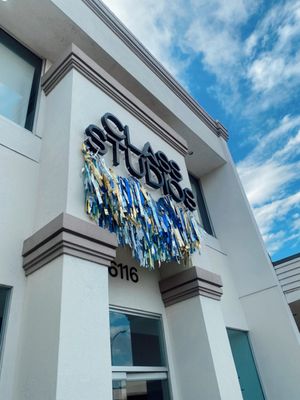 Class Studios by null