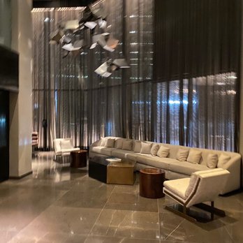 Four Seasons Hotel Houston - Sitting area - Hotels Near Me - Houston, Texas