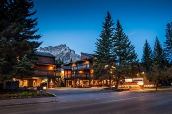 Charltons Banff by null