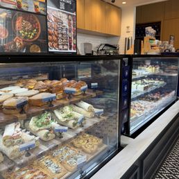 Paris baguette: inside