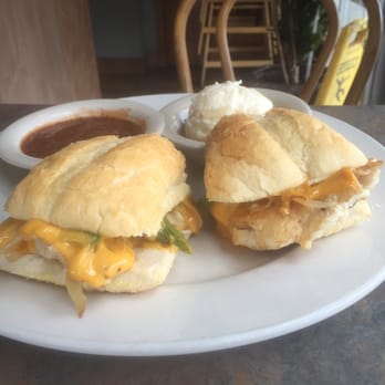 Gaston's Bistro - Chicken sandwich - French Near Me - Orland Park, Illinois