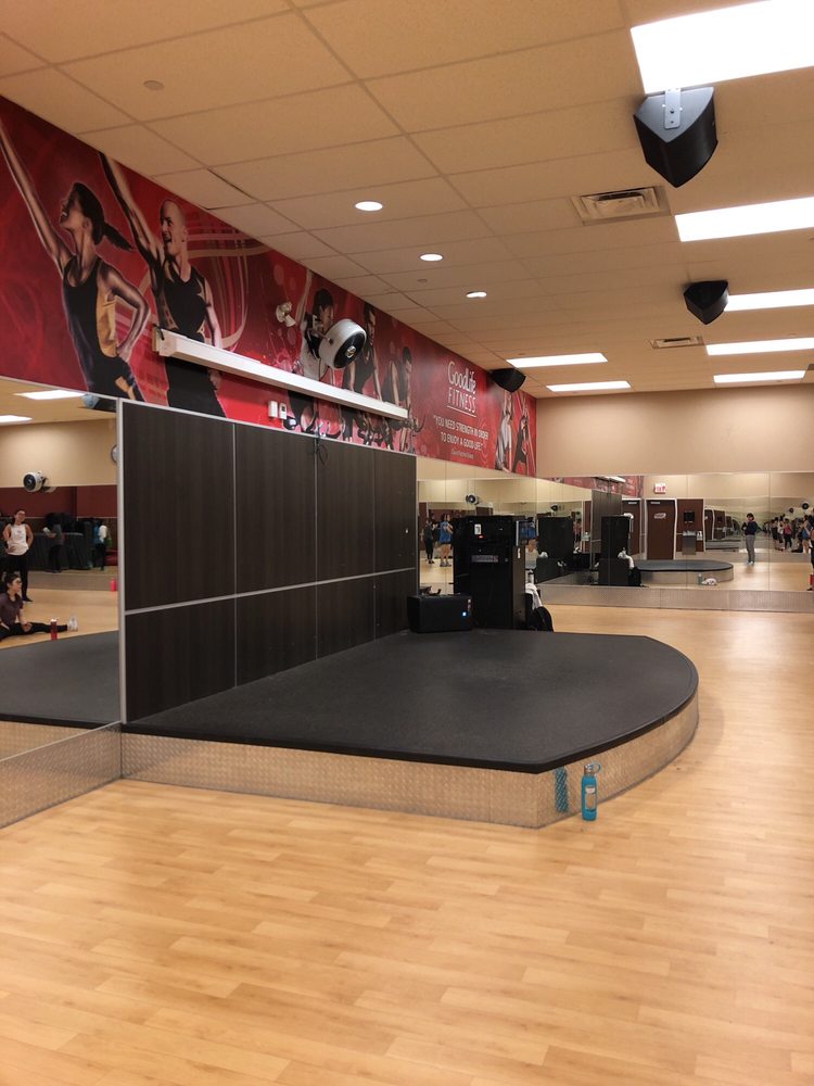 GoodLife Fitness 13 Photos & 28 Reviews Gyms 5000 Hwy 7
