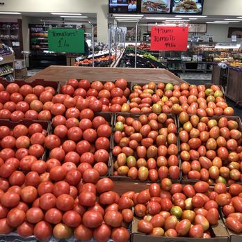 Go Fresh Produce Market - tomatoes and apples - Farmers Market Near Me - Paramus, New Jersey Go Fresh Produce Market - tomatoes and apples - Farmers Market Near Me - Paramus, New Jersey