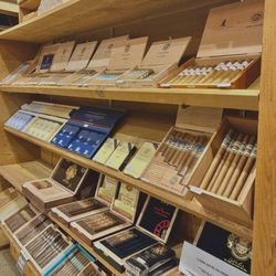 Addison Cigar & Tobacco