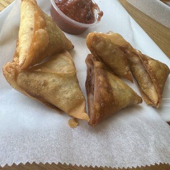 Dilla - Sambosa vegetable - Ethiopian Near Me - Saint Paul, Minnesota