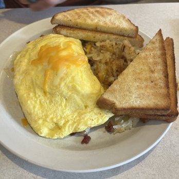 Six Chicks Scratch Kitchen - Omelet, cooked to perfection! 10/10 - New American Near Me - South Haven, Michigan Six Chicks Scratch Kitchen - Omelet, cooked to perfection! 10/10 - New American Near Me - South Haven, Michigan