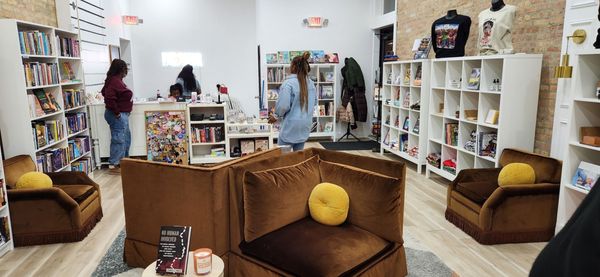 Da Book Joint by null