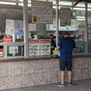 Daglas Drive In - Counter 4/30/21 - Burgers Near Me - Winnetka, California Daglas Drive In - Counter 4/30/21 - Burgers Near Me - Winnetka, California