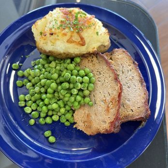 Amapola Kitchen and Wine Merchant - Meatloaf Wednesday Blue Plate Special! - Beer, Wine & Spirits Near Me - Salinas, California