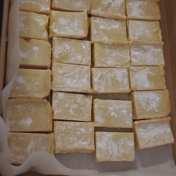 The Cupcake & Espresso Bar - Delicious lemon bars - Cupcakes Near Me - Moreno Valley, California