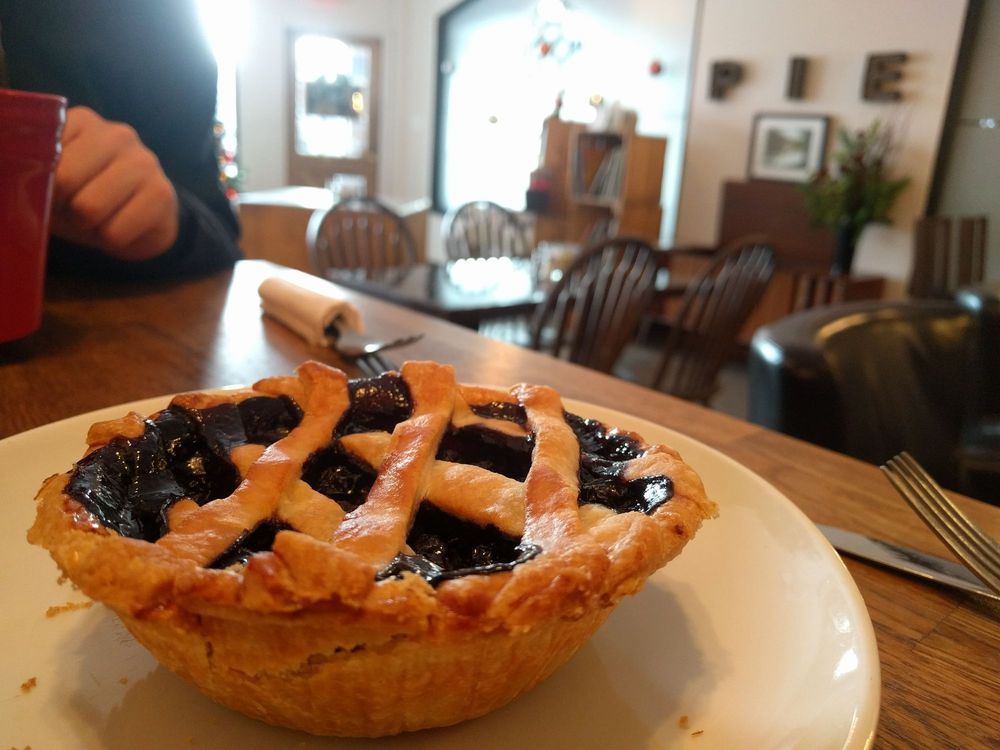Just Love Pie by Sweet & Savoury Pie Co Logo