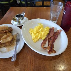 Mr A's Restaurant - Apple Pie French Toast with scrambled egg and bacon.