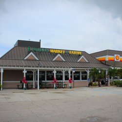 4 Points Market & Eatery - Front of the Establishment