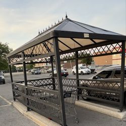 Cermak Fresh Market - Covered Cart Return Center