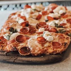 Tulu Seaside Bar & Grill - Pepperoni and Hot Honey Flatbread