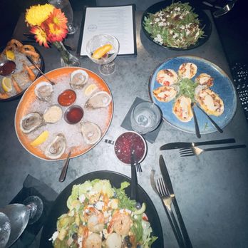 Villani & Co - Peel & eat shrimp, gulf oysters, Arugula salad, Oysters Wellenfeller, salad with shrimp and scallops. - Steakhouses Near Me - Venice, Florida Villani & Co - Peel & eat shrimp, gulf oysters, Arugula salad, Oysters Wellenfeller, salad with shrimp and scallops. - Steakhouses Near Me - Venice, Florida