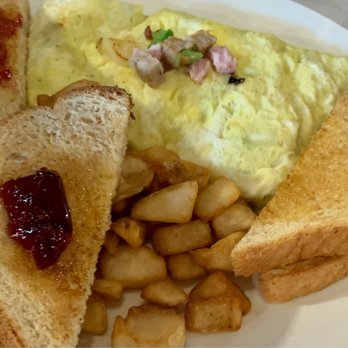Debi's Restaurant - American Near Me - Savannah, Georgia