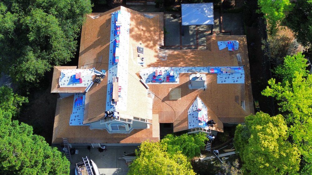 Slide of Grizzly Roofing