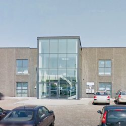 Gardinbus.com - Gardinbus.com hovedkontor ligger i Køge, og det jyske salgskontor er beliggende i tørring. Der er i dag 40 ansatte på de 2 kontorer.