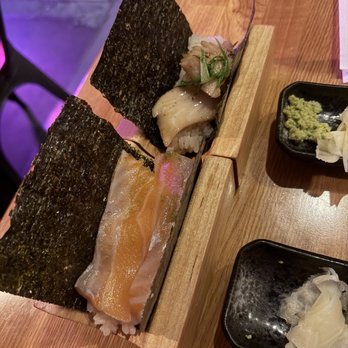 Yonsei Handrolls - Salmon belly and albacore and truffle oil - Japanese Near Me - Oakland, California Yonsei Handrolls - Salmon belly and albacore and truffle oil - Japanese Near Me - Oakland, California