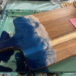 Wine & Design - Acrylic cutting board class