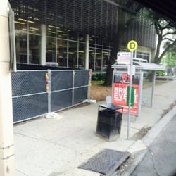 E2 Airport Route Jefferson Transit - Bus Stop on Tulane and Loyota