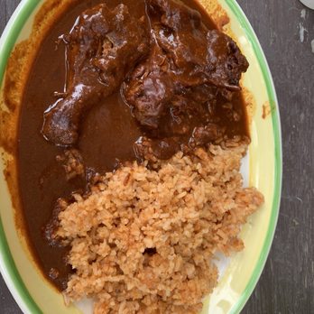 El Sabor De Guerrero - Chicken Mole w/ rice. No beans??? - Mexican Near Me - Morro Bay, California