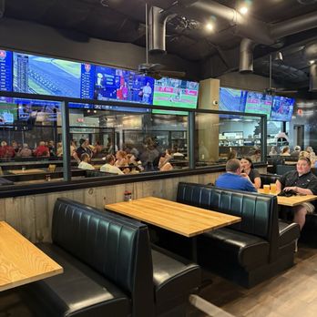 Chapin Ale House - Inside - Pizza Near Me - Chapin, South Carolina Chapin Ale House - Inside - Pizza Near Me - Chapin, South Carolina