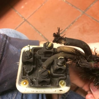 Stellar Air Systems - Take a look at what happened to a plug end on a fryer that I worked on today. This was caused by pulling the appliance cord o... - Heating & Air Conditioning/HVAC Near Me Stellar Air Systems - Take a look at what happened to a plug end on a fryer that I worked on today. This was caused by pulling the appliance cord o... - Heating & Air Conditioning/HVAC Near Me