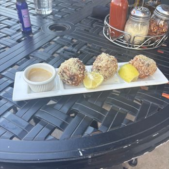 Louisiana Pizza Kitchen - vegan krab cakes - Pizza Near Me - New Orleans, Louisiana Louisiana Pizza Kitchen - vegan krab cakes - Pizza Near Me - New Orleans, Louisiana