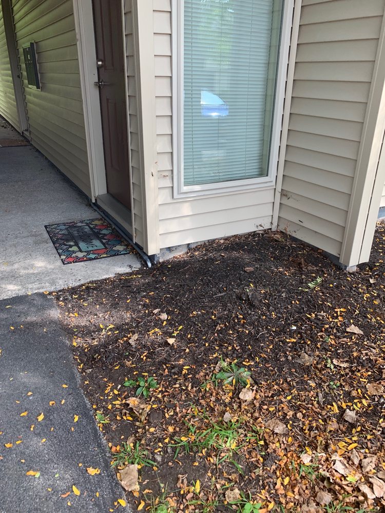 DRUMLIN HEIGHTS APTS Updated June 2024 3490 Meadowbriar Ln