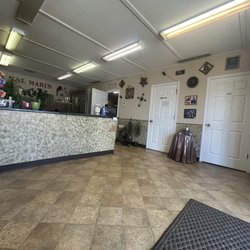 Sal Mari's Sub Shops - Inside